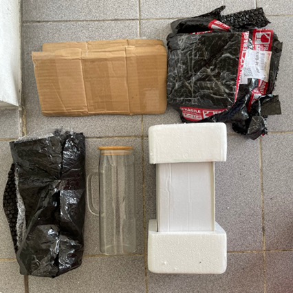 The Home Edit Glass Jug With Bamboo Cover/ Teko Kaca Tutup Bamboo