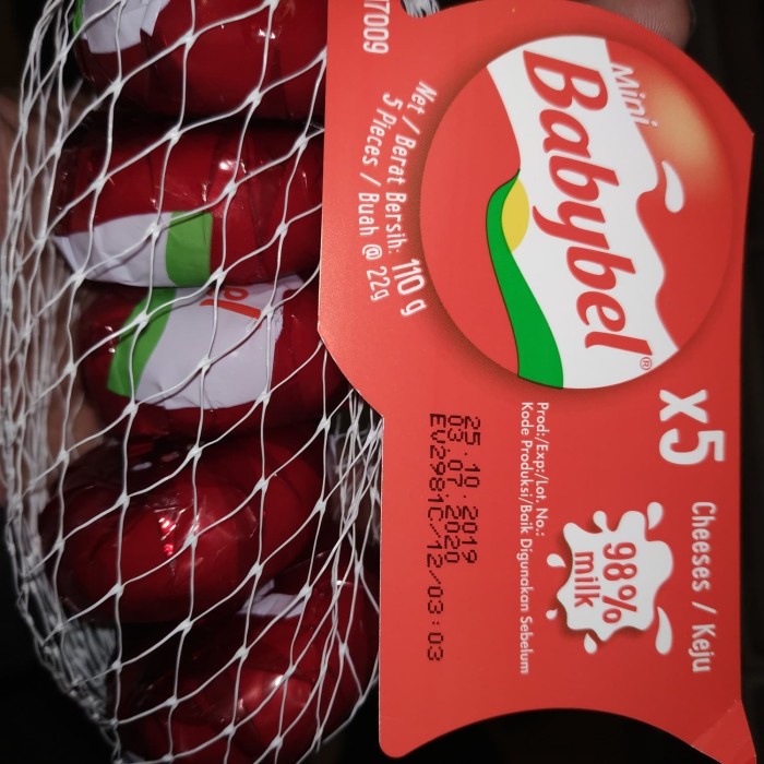 

babybel mini red keju 98% milk 5 pics/ 110 gram.