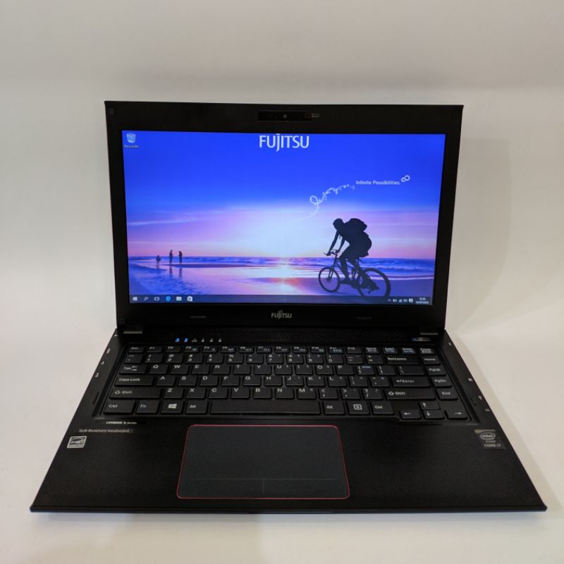 laptop ultrabook slim/tipis Fujitsu lifebook uh554 - core i7 - ram 8gb - 256gb - laptop bekas