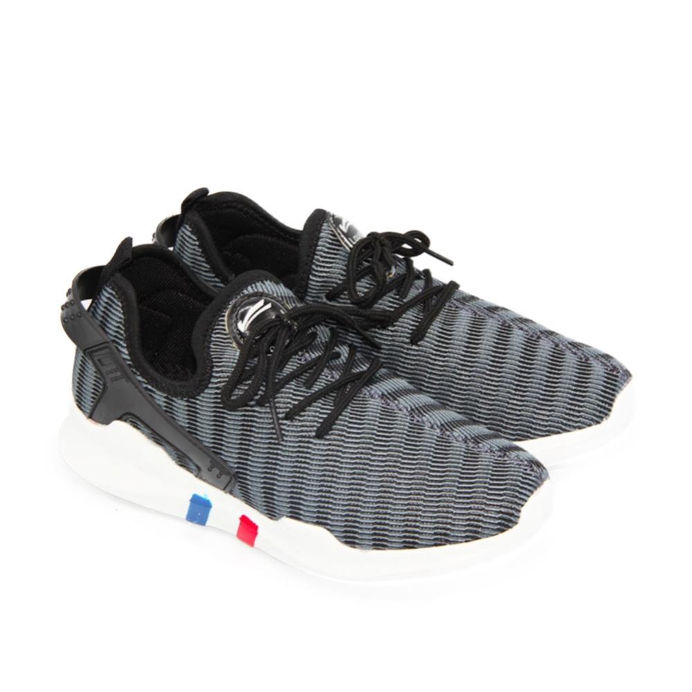 Lounch Sepatu Sneakers / Sepatu Kasual dan Sepatu Kets AJ 031 Size 36-40