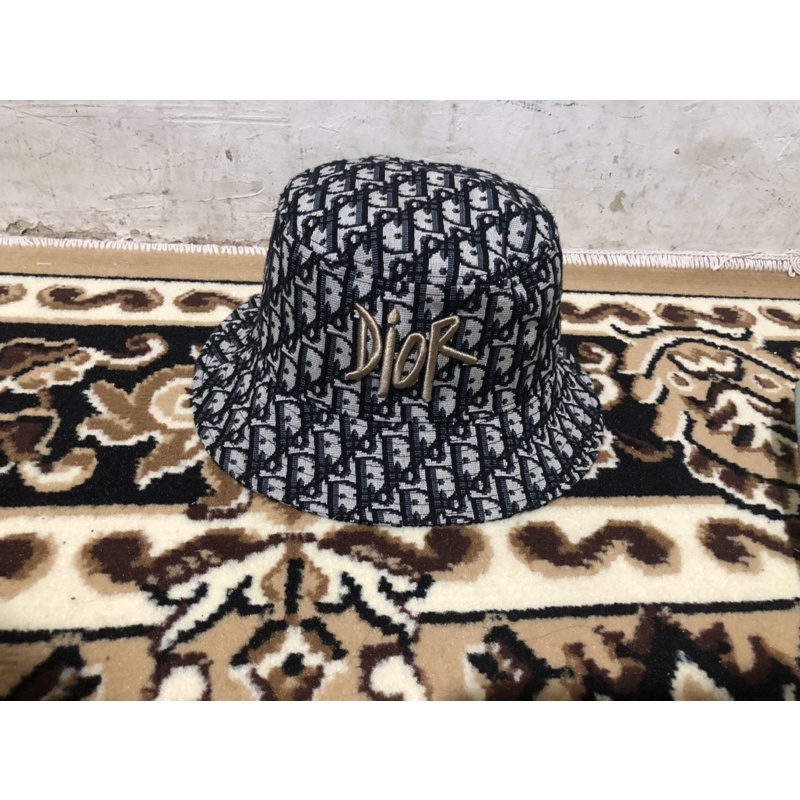 Topi Bucket Dior