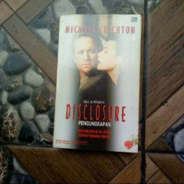 Disclosure - Michael Crichton