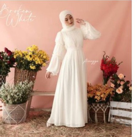 Ready  Clara Dress Warna Broken White Size L by Ainayya.id