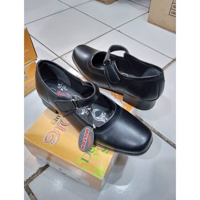 Sepatu Pantofel Milton (LDR 307)