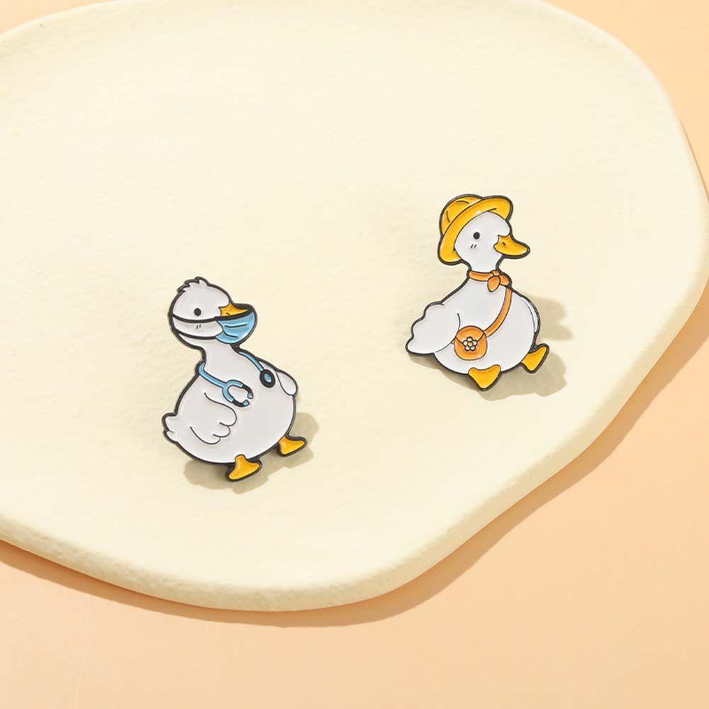 [Elegan] Bebek Bros Kerah Bros Hadiah Untuk Aksesoris Perhiasan Anak-Anak Angsa Nakal Lencana Pin Kerah Pin Enamel Hewan Pin