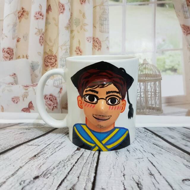 

Mug lukis 3D patung hadiah custom sketsa ilustrasi kado wisuda graduation bunga pacar couple