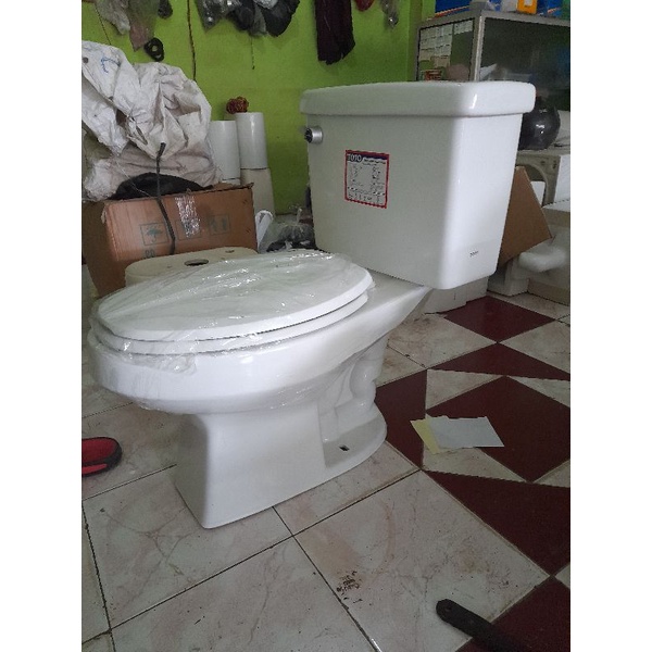 Closet duduk toto 703 paket komplit  jet sower
