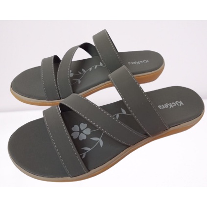 Sandal wanita selempang kickers selop casual slop asli original sendal flop kasual slip on perempuan dewasa cewek remaja simpel elegan bagus mewah kondangan pesta bermerek sehari hari empuk nyaman terbaru kekinian murah promo cuci gudang gratis ongkir COD