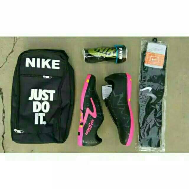 Paket komplit sepatu futsal specs sepatu futsal komplit specs spyder komplit sepatu futsal metasala