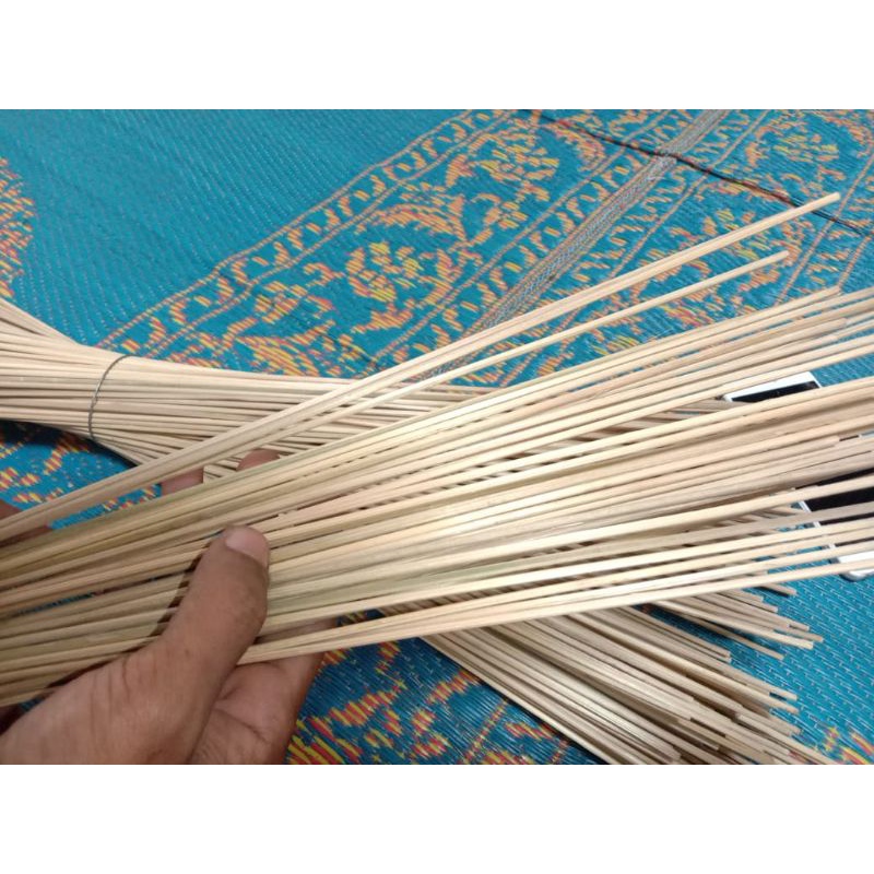 jeruji sangkar bambu