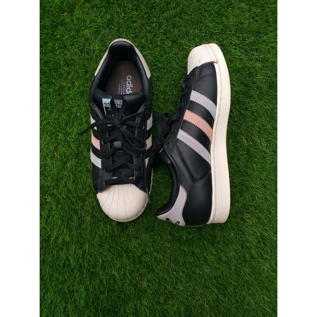 Jual adidas la marque aux 3 bandes Shopee Indonesia