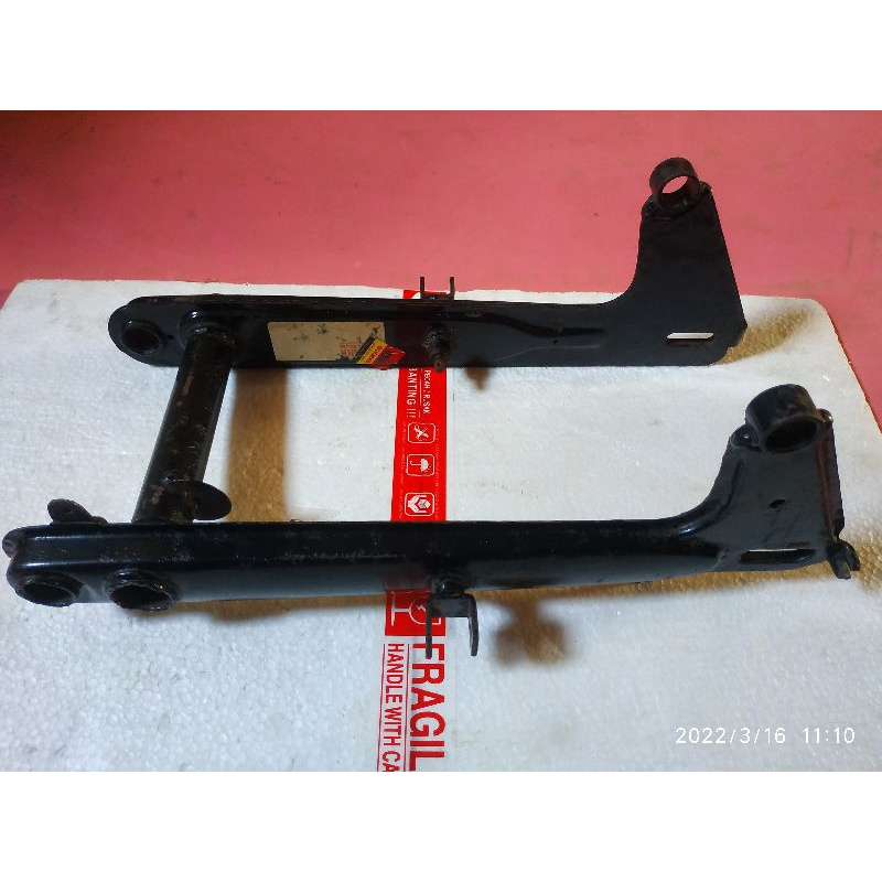 SWING ARM LENGAN AYUN YAMAHA L2SUPER L2SN L2S NOS ORIGINAL 5E2-F2110-00-33