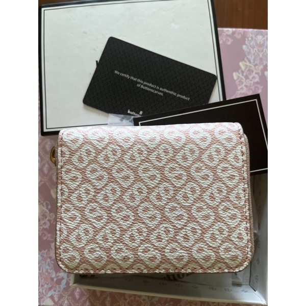 buttonscarves izzy wallet