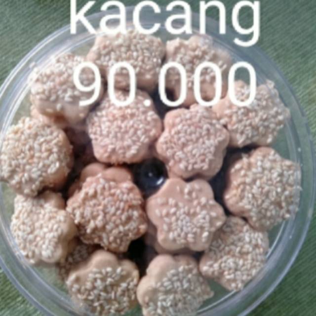 

kue kacang tabur wijen. Wangi.