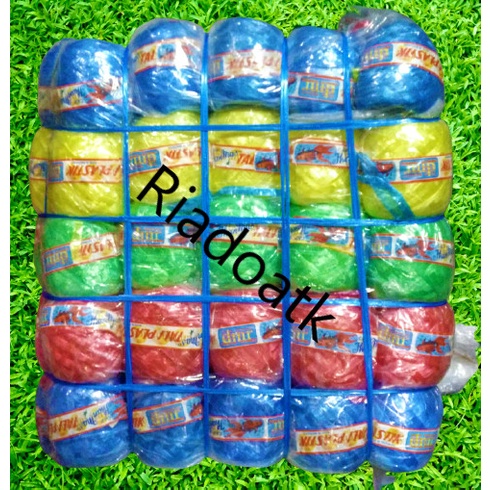 

Tali Rafia warna warni