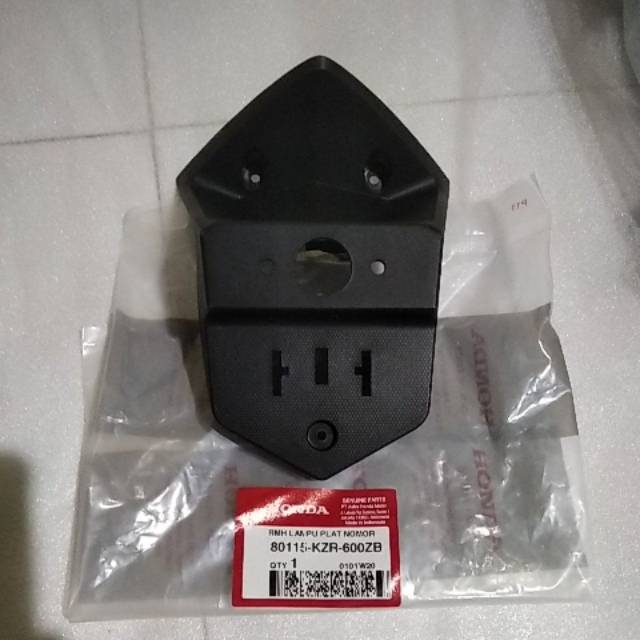 Rumah lampu plat nomor belakang atau tempat  plat nomor belakang Vario 125 Vario125 old original