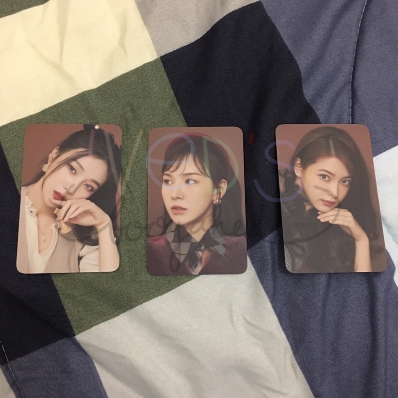 red velvet season’s greetings 2018 2021 2022 sg18 sg21 sg22 irene seulgi wendy joy yeri