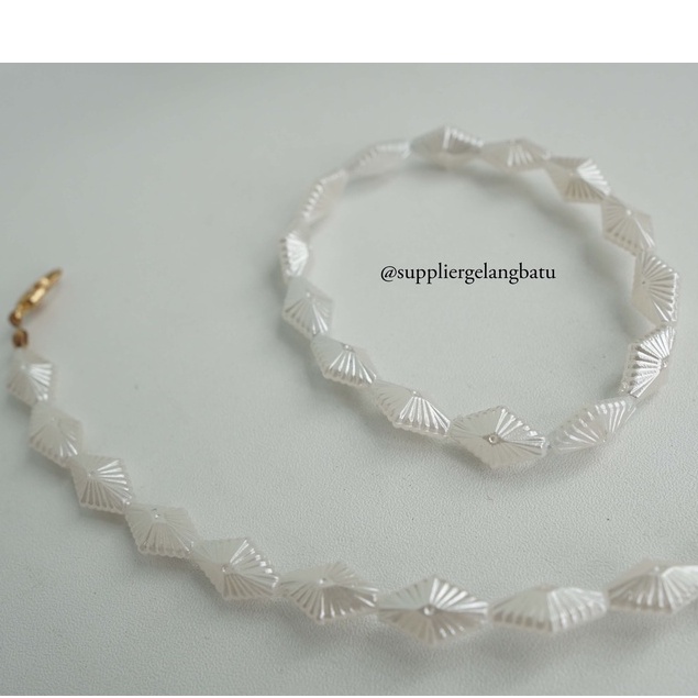 1 set STRAP MASK dan GELANG Mutiara Sintetis OVAL SEGI 4 ULIR pearl