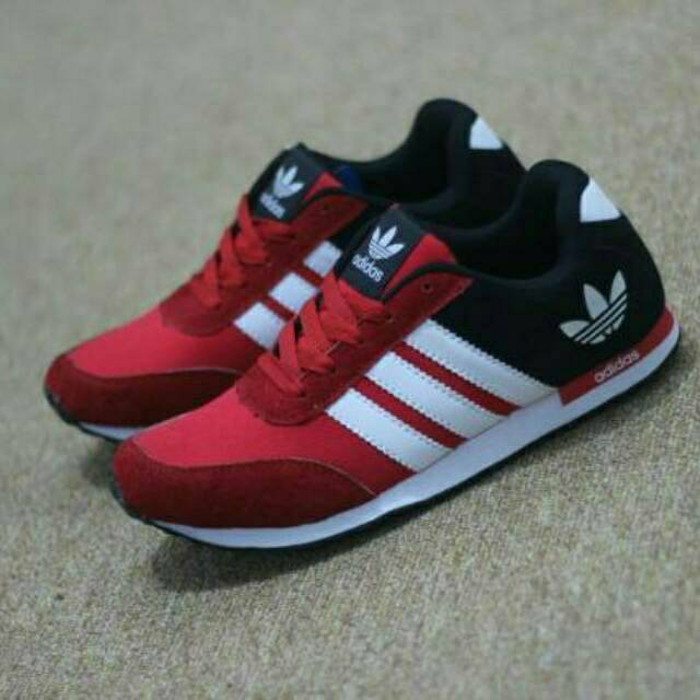 model sepatu adidas original