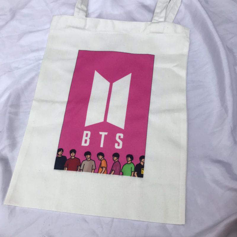 GIFT BOX TOTEBAG BTS / KADO ARMY / KADO CEWEK / BTS ARMY / KADO NATAL / KADO PACAR / GRADUATION / HAMPERS