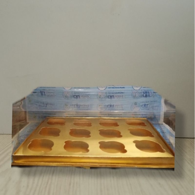 Box Cupcake Mika Gold Isi 12 Cupcake