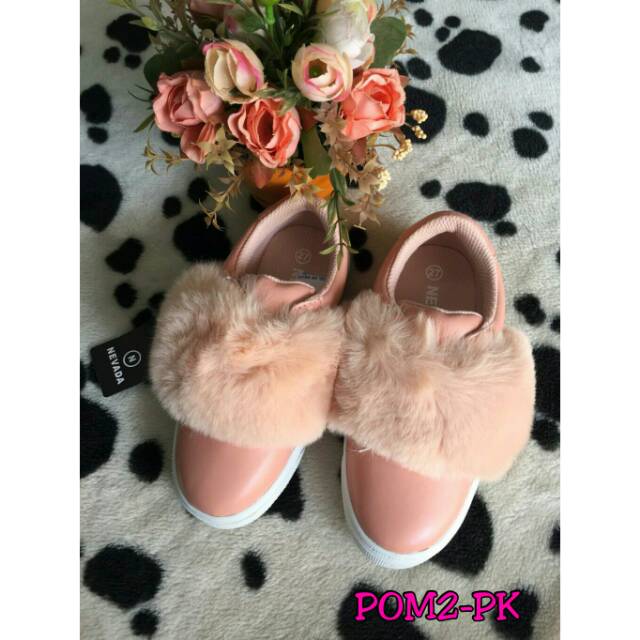 Sepatu anak merk Nevada brand Matahari