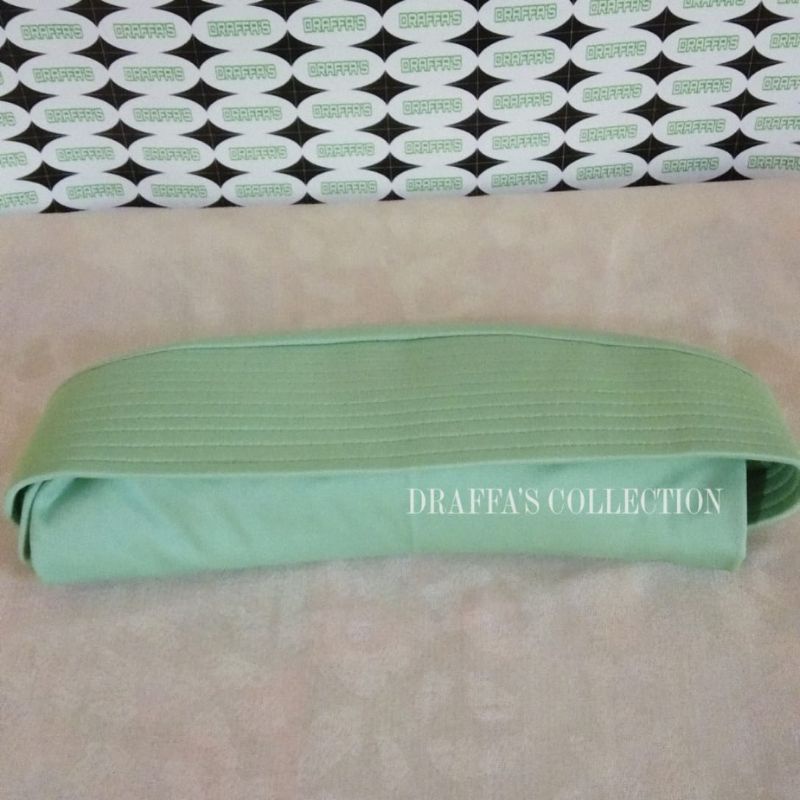 (ukuran M )Bergo oval polos /Daily Hijab/Kerudung sekolah/Jilbab lnstan/Bergo ASRI.-Hijau Muda (M)