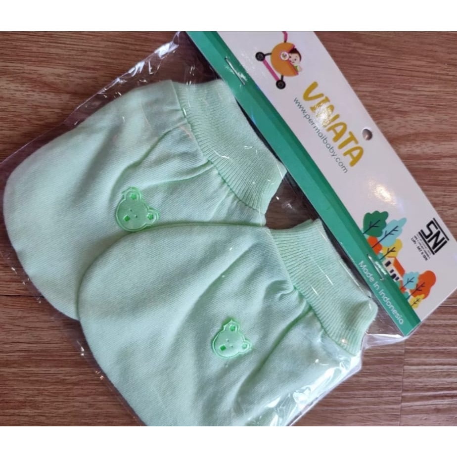 1 Set sarung tangan dan kaki bayi motif boneka