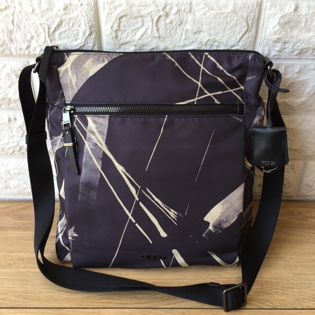 Crossbody Tumi