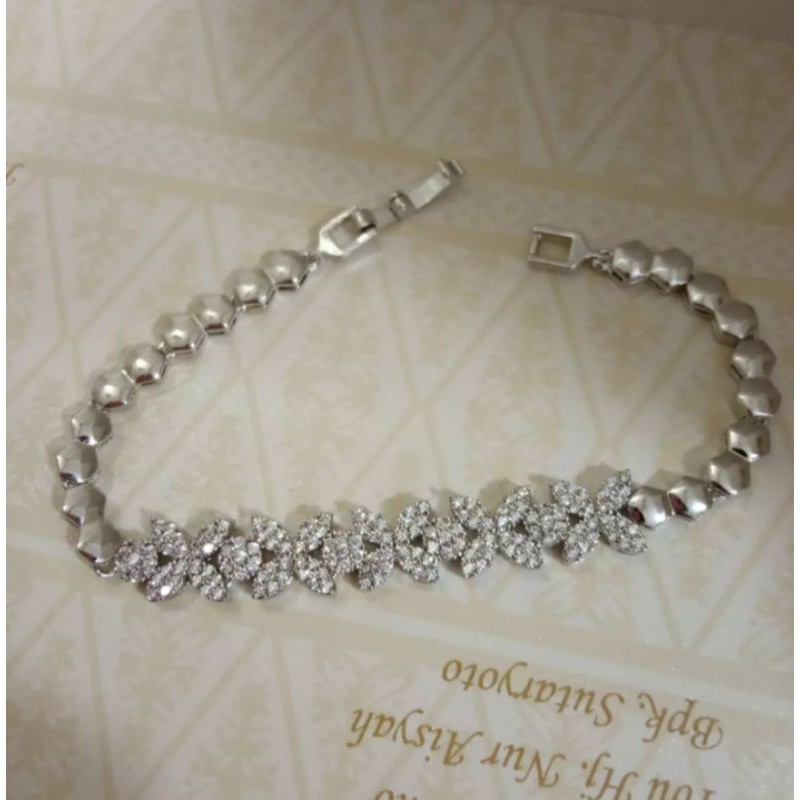 perhiasan wanita gelang silver