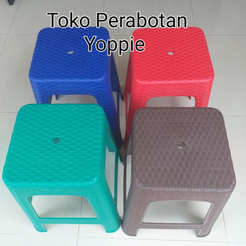 Bangku baso,bangku anyaman plastik,bangku plastik bakso,bangku duduk