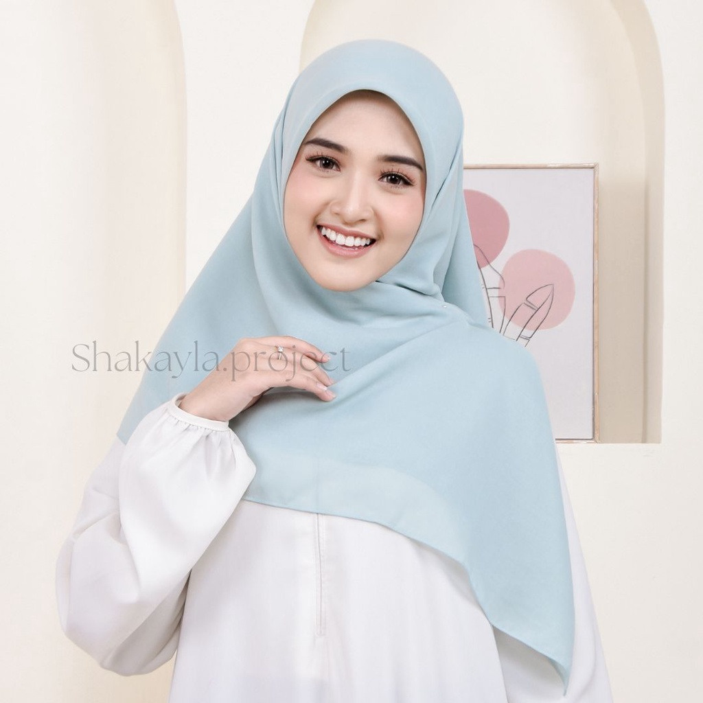 HIJAB SEGIEMPAT VOAL SUPERFINE 110X110 CM JAHIT TEPI