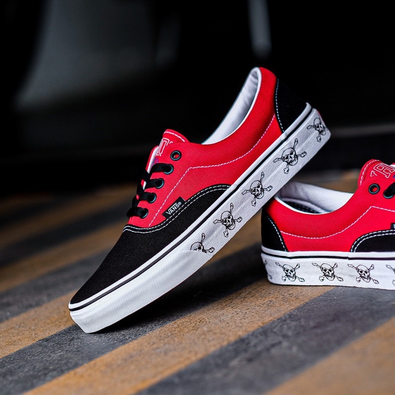 VANS ERA NEW VARSITY “BLACK/HIGH RISK RED” ORIGINAL 100%