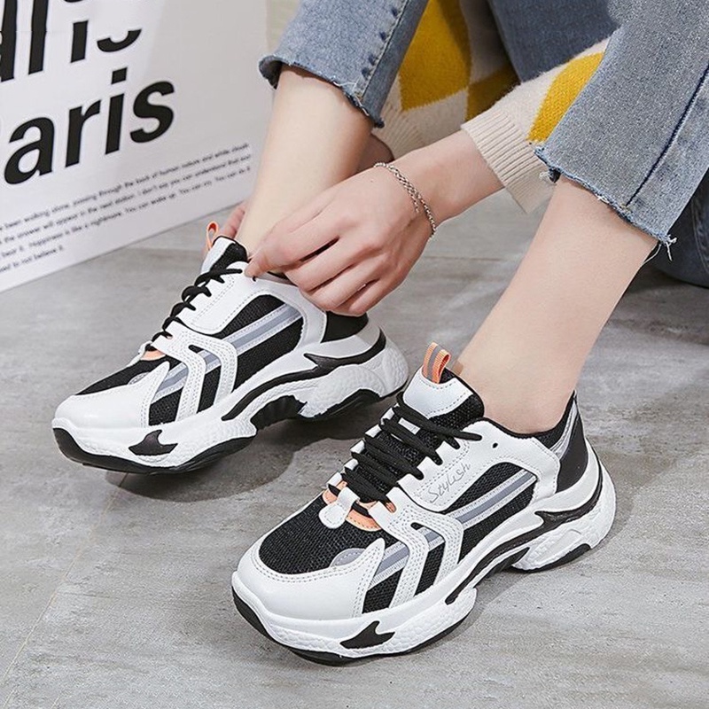 Sepatu Wanita Sneakers Temali Terbaru Terkeren Masa Kini Design Elegan Trendy