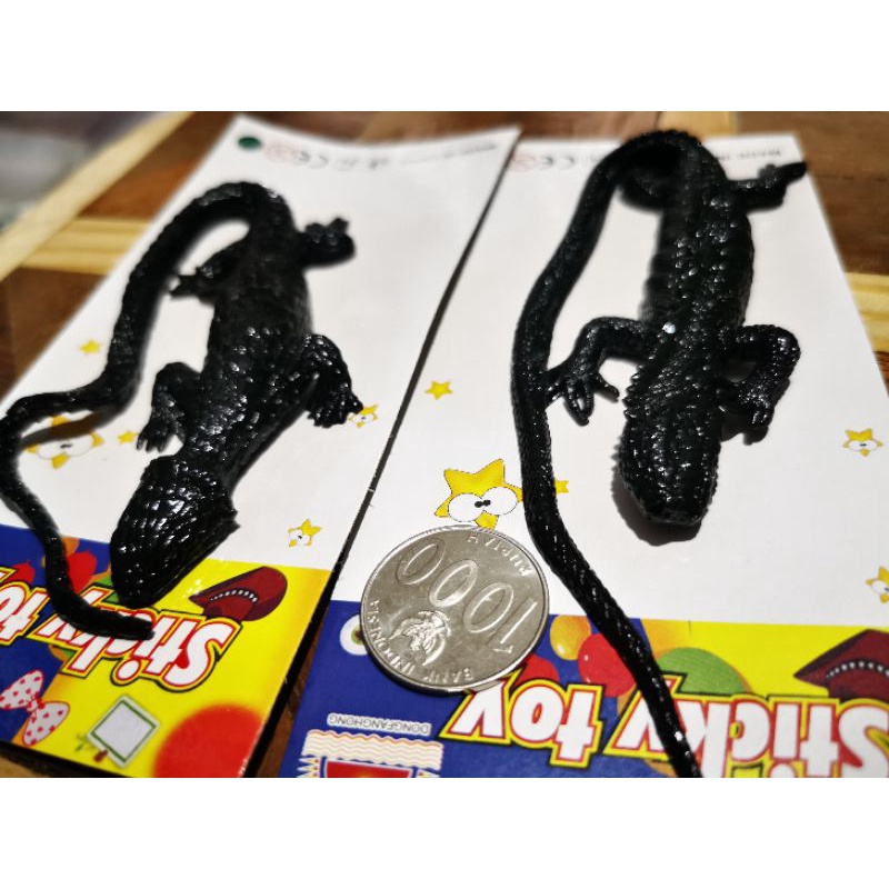mainan sticky jelly prank toy cicak kadal lengket dinding hitam kenyel jahil