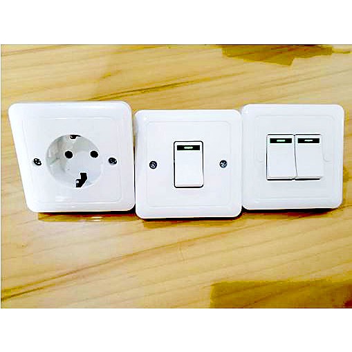 Saklar seri stop kontak