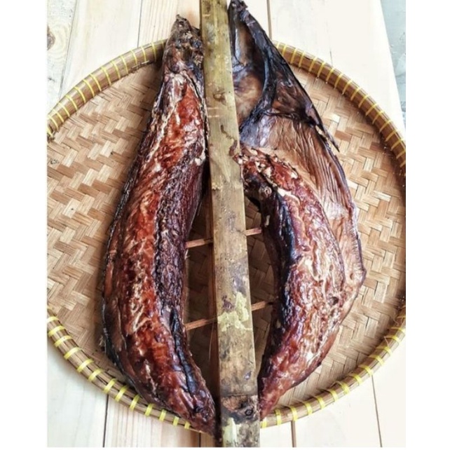 

Cakalang Fufu / Cakalang Asap