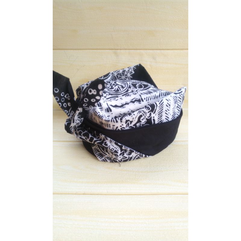 udeng banyuwangi / udeng jadi / udeng hitam / udeng batik