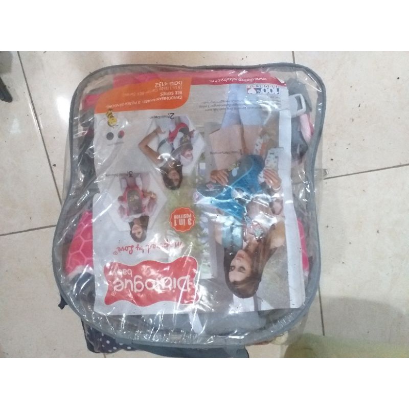 Gendongan depan dialogue