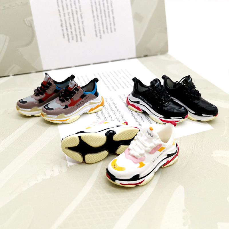 NEW Shoes Keyrings 3D Mini Sneaker Basketball Shoes Model DIY Doll Toy Gift