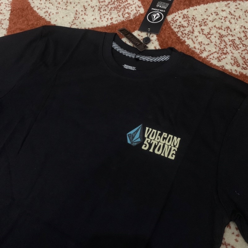 Kaos volcom mirror sample back logo