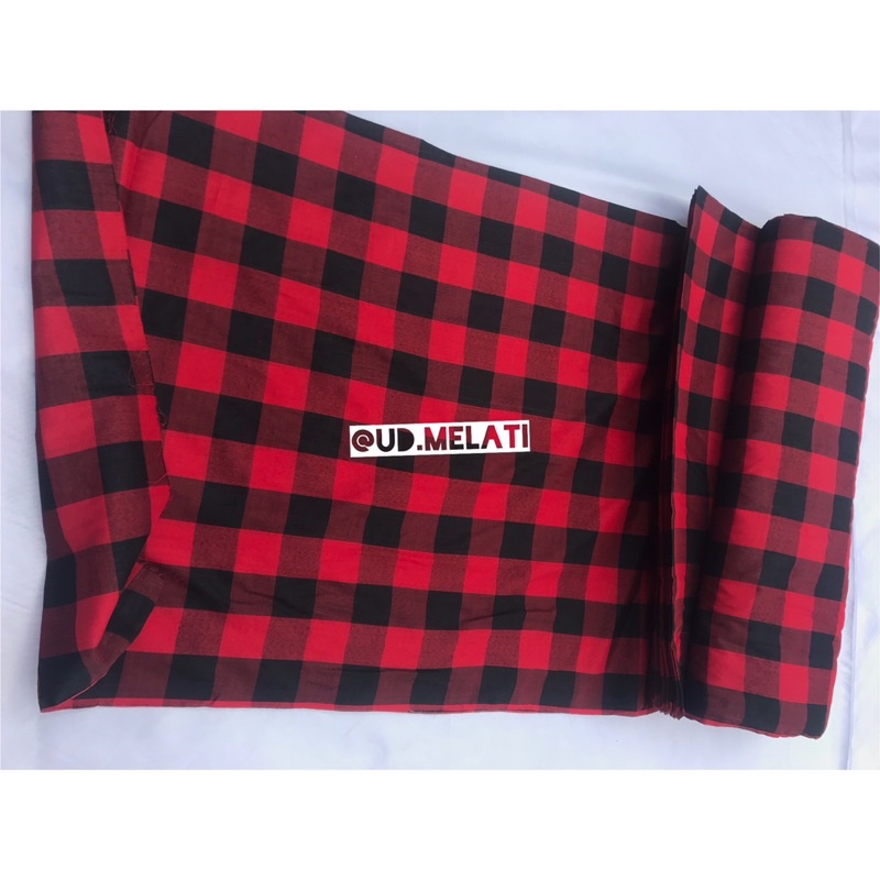 KAIN POLENG BALI KATUN HITAM MERAH KOTAK 5cm