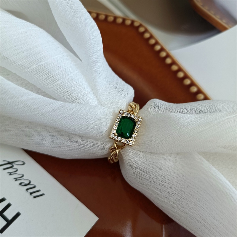 Korea Exquisite Emerald Fashion Ring Micro Diamond Chain Rings