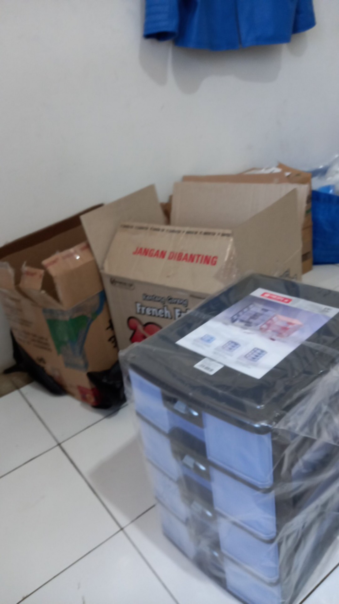 Lion Star Pr-34 Pressa Container A4 (4 Susun) Laci Plastik Serbaguna Susun 4