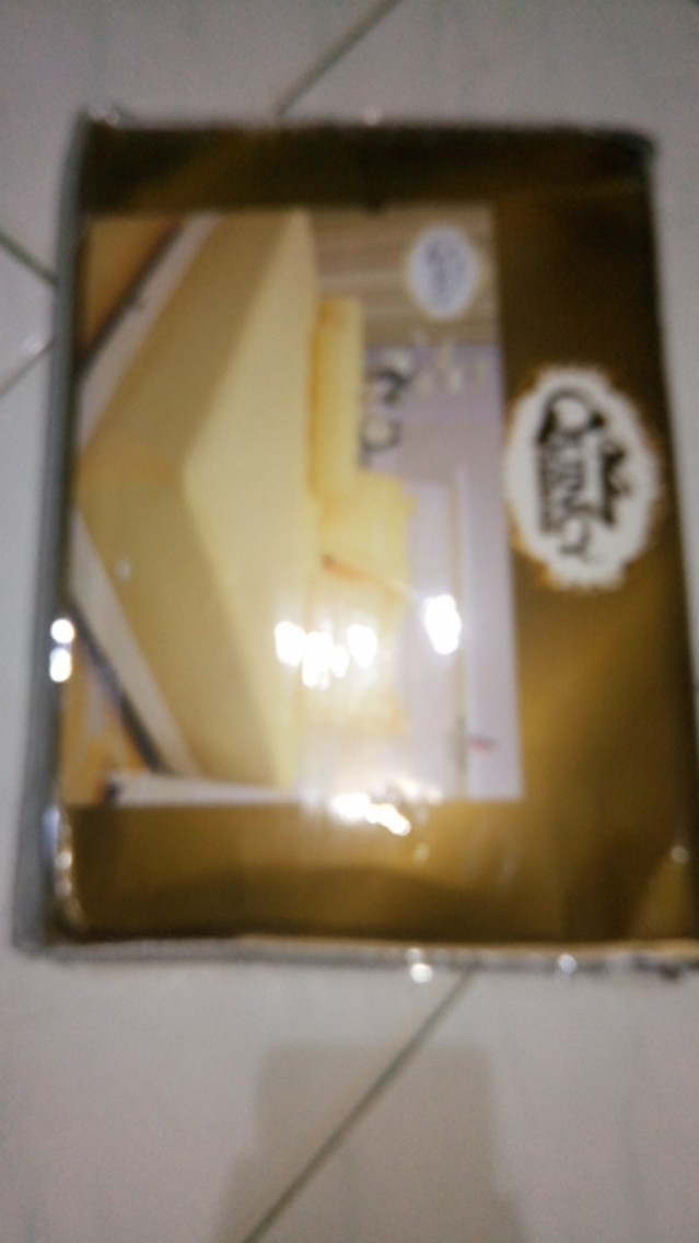 Sprei Vallery Quincy Embos Uk 160x200 B2 T.30 Cm Serat Aloe Vera