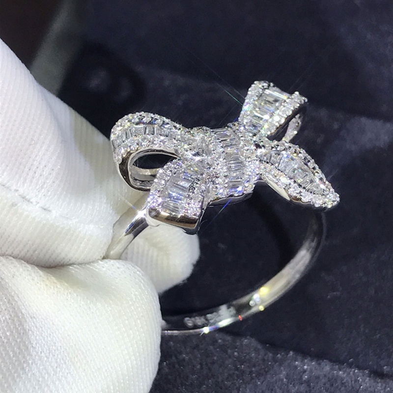 Cincin Berlian Imitasi Bentuk Tangga Persegi