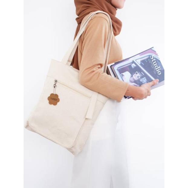 Lala Canvas Totebag - Tweelyforbag - Tas Totebag Wanita - Tas Wanita