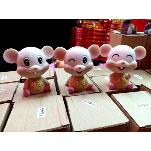Pajangan tikus shaking head /hiasan dashboard / pajangan mobil /aksesoris mobil /pajangan mobil