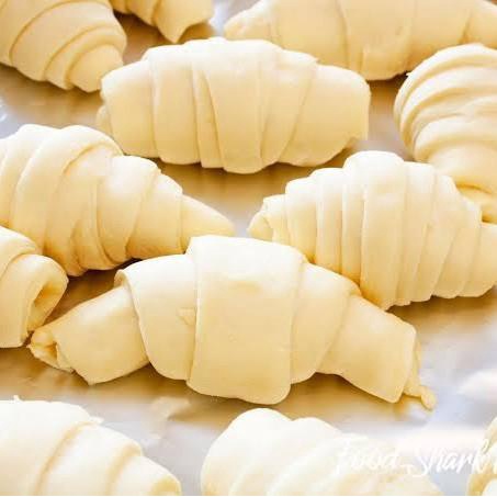 

Makanan Beku | Croissant Dough Waffle Frozen Bonchef Full Butter 30Gram