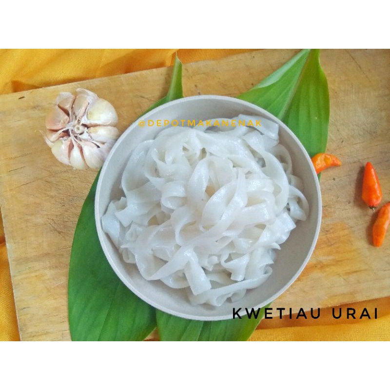 

Kwetiau Urai Siap Masak Makan Enak (Kwetiau Mentah) 500 gram